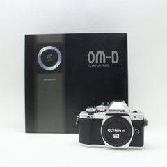 OLYMPUS E-M10 Mark �U
