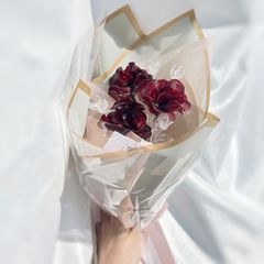 【お得なブーケ】薔薇とかすみ草のブーケ（レッド）
