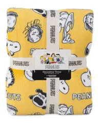 【送料無料】スヌーピー 大判ひざ掛け 152cm x 177cm イエロー　ブランケット/ふわふわ/かわいい/Peanuts
