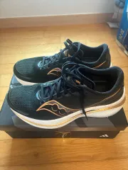 サッカニー　エンドルフィンスピード3 27.5 ヨドバシ.com - サッカニー SAUCONY エンドルフィン スピード 3