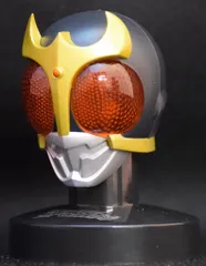 マスクコレクション クウガアルティメットフォーム 発光　ひかり Amazon.co.jp: ライダーマスクコレクション クウガ