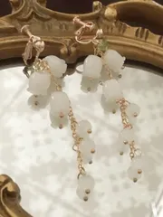 💕可愛いアウトレット💕すずらんのイヤリング／ピアス