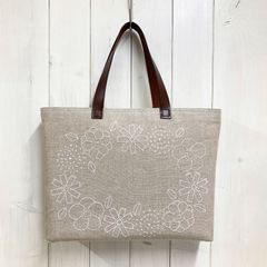 リネントートバッグ【花かんむり 白】　刺し子・麻・本革