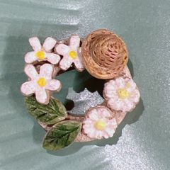 ハンドメイド陶製ブローチ 陶ブローチ ちいさな花#2 | iichi 日々の暮らしを心地よくする