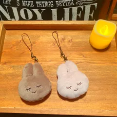 アンティークうさぎストラップ　おすまし顔