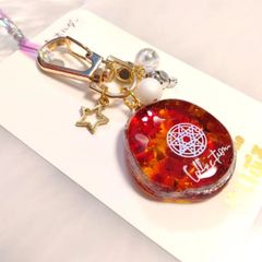 琉球ガラスカレットキーホルダー　魔法陣　ハンドメイド　レジン　レッド