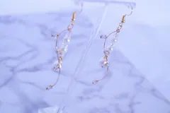 【ピアス】三連パールのゆらゆらピアス