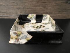 玉山窯 黒織部草紋 角鉢　陶箱