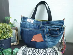 No.31 【DENIM❌帆布👖 半月型ハーフムーン🌙BAG❤️☆ポーチ&チャームセット★】デニムリメイクトートバッグ⤴️