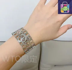 【今日特価】CHANEL シャネル 新モデル ダブル C 透かし編み幅広ブレスレット 超ヘビーデザインでブリングブリン 送料無料！在庫限定セール価格！