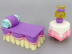 【中古】トレーディングフィギュア ベッド＆サイドテーブル 「ディズニー ミニチュアフィギュアコレクション ミニーの家」 東京ディズニーリゾート限定