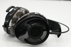 audioquest NIGHTHAWK CARBON のイヤーパッドの保護・修理に mimimamo スーパーストレッチ・ヘッドホンカバー （サイズ：L、色：シティ、型番：MHC-002-CC）
