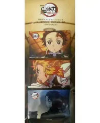 【中古】バッジ・ピンズ 竈門炭治郎＆煉獄杏寿郎＆魘夢 スクエア缶バッジセットA 「劇場版 鬼滅の刃 無限列車編」 劇場グッズ