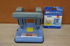 28-16マイツ　MAITZ製のMZPｰ206　補強パンチ同時貼付式2穴パンチ＆2穴パンチ専用替パッチ　パッチ貼付式セット