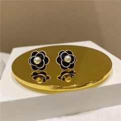 ☆8/14～16日は発送不可☆フラワーピアス　アクセサリー　おはな　かわいい　黒　韓国ファッション