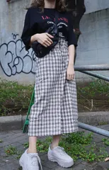 Beige Check H-Line Slit Skirtのサムネイル