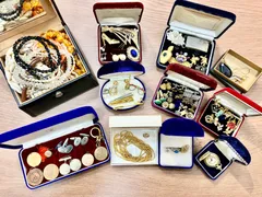 アクセサリー　まとめ売り　遺品整理　生前整理のサムネイル