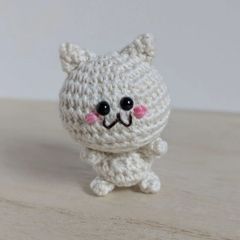 ハンドメイド あみぐるみ ネコ ストラップ グレー猫 - メルカリ