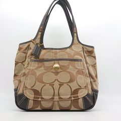COACH 花柄ポーチ SHIBUYA SPRING 2003限定品 COACH 花柄ポーチ SHIBUYA SPRING 2003限定品 - メルカリ
