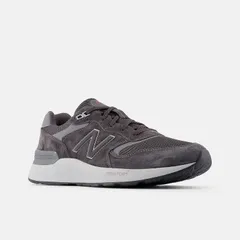 ニューバランス ウォーキングシューズ 幅広4E メンズ Newbalance Walking Fresh Foam 880 v7 クッション性 ローカット  スニーカー スポーティ 運動靴 大きいサイズ メンズスニーカー 灰色 グレー/MW880-BA7