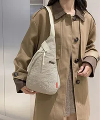 ナイロン ボディバッグ ワンショルダーバッグ レディース ペアルック スリングバッグ 大容量 通勤 通学 斜めがけ バッグ アウトドア 旅行 肩かけ カバン 無地