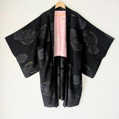 Japanese Vintage Haori Long Black Shell pattern Silk Kimono Jacket Old-ⅽloth 長羽織 羽織 正絹 黒 貝合わせ柄 紋付き 古布 時代布 一点物 大正浪漫 和洋折衷