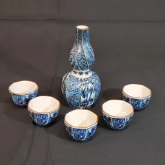 【美品】橘吉 酒器セット 徳利＆おちょこ5客 染付 磁器 酒盃 日本製 伝統工芸 和食器