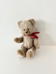 【Germany Vintage】ぬいぐるみ　ベア　サロペット 帽子 Germany Vintage】ぬいぐるみ ベア サロペット 帽子 ② - メルカリ