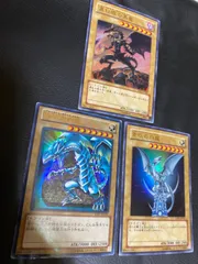 遊戯王カードブルーアイズホワイトドラゴン