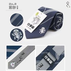 ♥あのLINEスタンプの【仕事猫】がネクタイで登場！これはもうネコ好きにはたまらない！職場での話題作りにも。大剣の下の方にちょこんとあしらわれた仕事猫。一見普通のネクタイです(*´▽｀*)可愛い帽子ネクタイケースも付います！【ヨシ！デザイン】