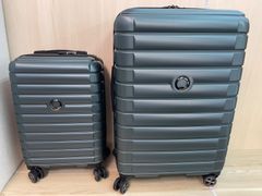 コストコ展示品　DELSEY PARIS スーツケース 2個セット (23インチ & 30インチ)　展示による小傷あり