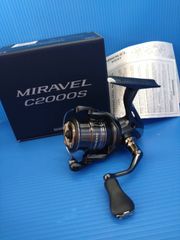 美品　シマノ　22ミラベル　Ｃ2000Ｓ　スピニング　駆動良好　　(03)