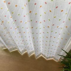 【短いカーテン】レースカーテン　ホワイト　ドット柄ピンク系　巾87cm×丈103cm　2枚組