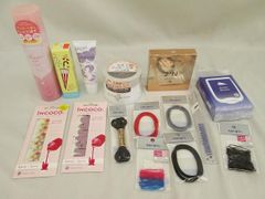  未使用 コスメ 2aN MOYO 他 ハンドクリーム アイシャドウパレット アミュレットミスト ヘアゴム 歯ブラシ 等 15点