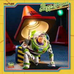 トイストーリー Molly POPMART バスライトイヤー ト フィギュア - メルカリ