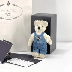 100 %本物 Prada(プラダ) テディベア トライアングルロゴ キーリング 百 チャーム