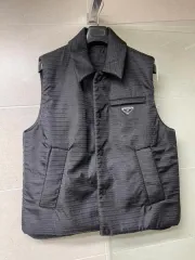 2025年最新】PRADA メンズ ベストの人気アイテム - メルカリ