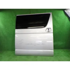 ハイエース KDH205V 右リアドア スーパーGL 4WD 5人 アサヒ M2L3 67003  