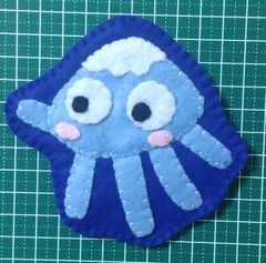 フェルトブローチ　クラゲ