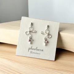 ワイヤーリボンのプチピアス／イヤリング （シルバーピンク）【入学式　卒業式　七五三　リボン】