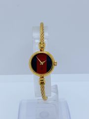 GUCCI/グッチ　バングルウォッチ　ワイヤーブレス　シェリーライン文字盤　クォーツ腕時計　ゴールド　2047L　ヴィンテージ　SH207
