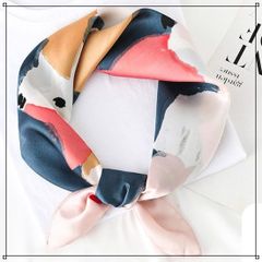スカーフ バンダナ 正方形 薄手 ピンク くすみピンク 花柄 モザイク ハンカチ 小さめ 可愛い オシャレ レディース 春 夏 秋 鞄 持ち手 リボン おしゃれ 首巻き ネッカチーフ プレゼント ギフト 母の日 敬老の日 誕生日 婦人 58㎝ お洒落 新品