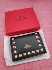 オススメ🌸VALENTINO・ヴァレンティノ　財布　ブラック  折りたたみ財布　◆レディース◆　人気美品