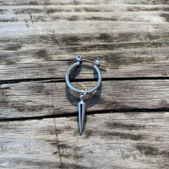 片耳ピアス スパイク フープピアス 15mm チタンポスト メンズ レディース