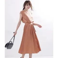 【nano UNIVERSE　ナノユニバース　】タグ付き新品　ビンテージサテン　プリーツワンピース　ヴィンテージ