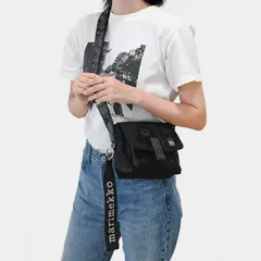 新品 マリメッコ marimekko ショルダーバッグ ミニ メッセンジャーバッグ Unikko ウニッコ レディース ブラック 92803 092803 999 北欧雑貨 北欧デザイン