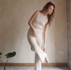 2025 Almost New Turtleneck Knit Top - Sleeveless - Australia