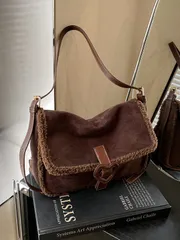 大容量 バッグ  流行 レディース 斜め掛け ショルダーバッグ 通勤 おしゃれ ?古 デザイン モダン ファッション 旅行 用バッグ 収納力抜群 スエード素材 M250310-960