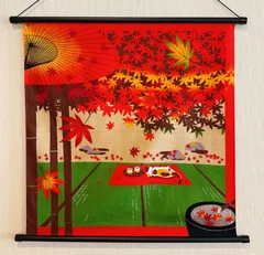 四季彩布タペストリー【11月 みけと紅葉】軸付きタペストリー 紅葉壁飾り もみじタペストリー ねこタペストリー 三毛猫 新品未使用品 日本製