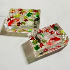 金魚が泳ぐ紅葉の池　箸置き　2個セット　オブジェ　レジンアート